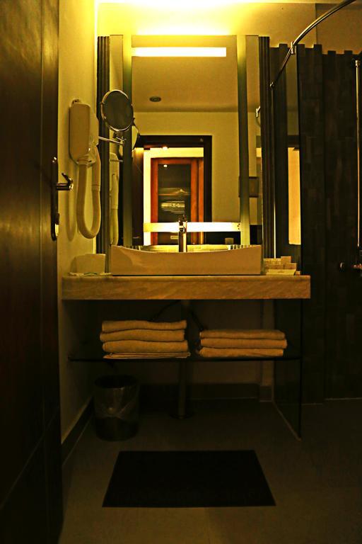 Lahore Continental Hotel Eksteriør bilde